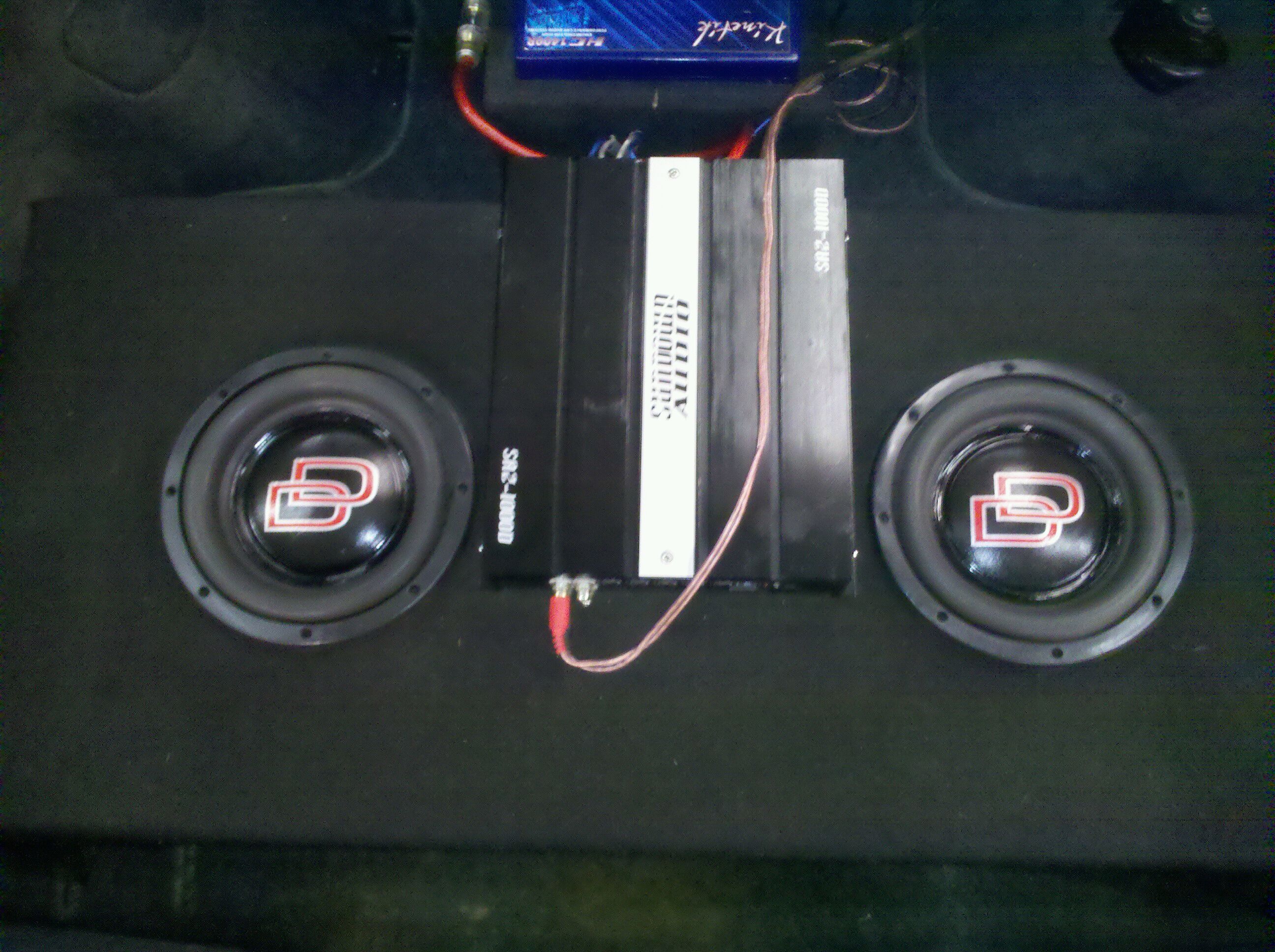 subs and amps.jpg